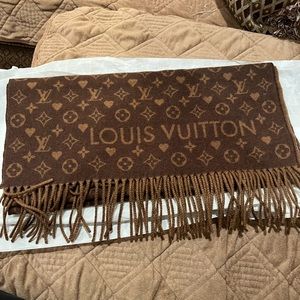 Louis Vuitton scarf, brand new, never worn.
